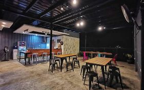Bakawan Hostel